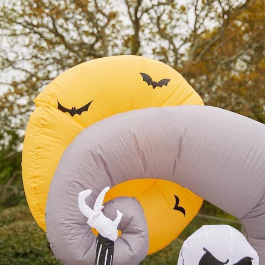 7ft Jack Skull and Sally Hills Scene